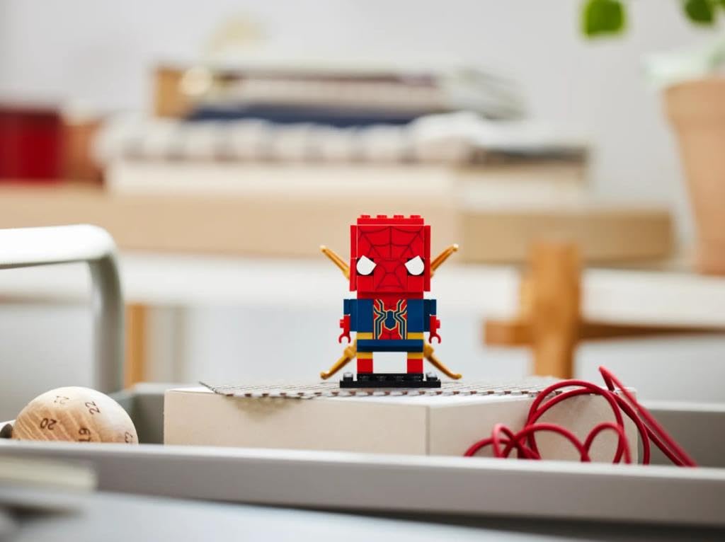 LEGO BrickHeadz Iron Spider-Man 40670 Spielzeugbausteine für Kinder ab 10 Jahren