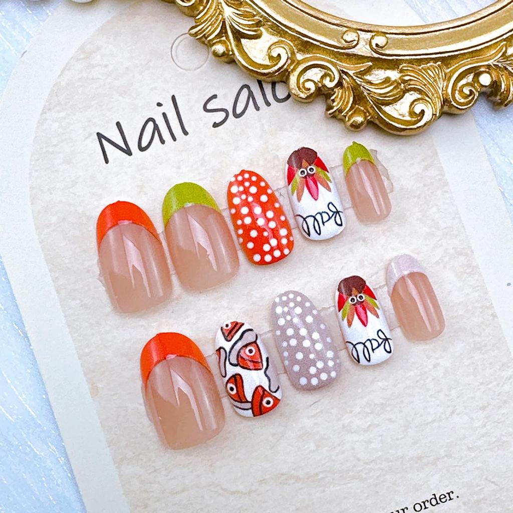 30Pcs Thanksgiving Press on Nails Short Round Shape French Tip Fake Nails with Pumpkin Pie Designs Full Cover Fall Acrylic Nails Thanksgiving Turkey