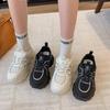 Dad's shoes have increased in height in autumn, and the new 2025 super-fire breathable mesh sports and leisure platform women's shoes and white shoes.