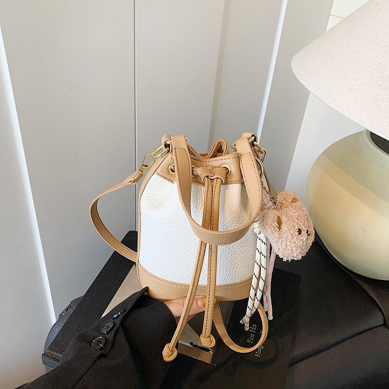 Today's Popular Niche Bags, New Women's Bags, Fashionable Versatile Messenger Bags, Commuter Hand Bucket Bags