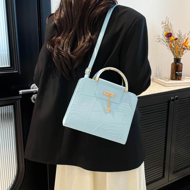 Premium Texture 2025 Spring New Women's Bag Solid Color Temperament Handbag Women's Messenger Bag Shoulder Bag Fashionable and Versatile