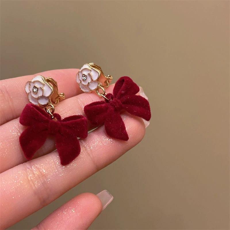 2025 New Year Red Velvet Pearl Earrings: Retro Hong Kong Style Whitening Studs for Women