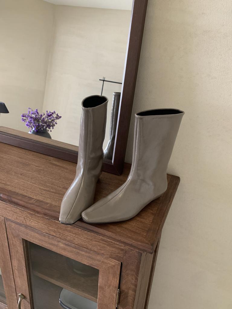 Fashion Boots Women's 2025 New Autumn Thin Pointed Inner Heightening Boots Temperament Commuter Knight Boots