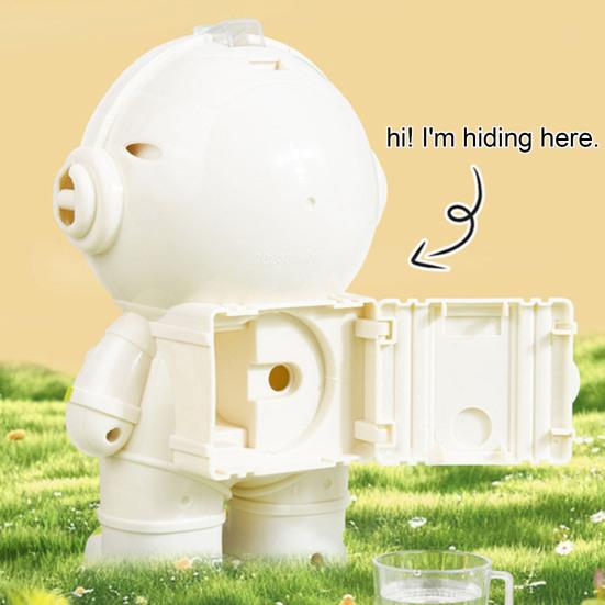 Astronaut Robot Water Dispenser Toy Plastic Educational Play Set Fun Kids Water Bottle Toy for Play Kitchen Outdoor Use