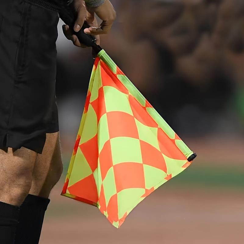 Flagi sportowe i drogowe: Flaga startowa, Flaga sędziego lekkoatletycznego, Flaga sędziego bocznego w piłce nożnej, Ręczna flaga kontroli ruchu drogowego, Flaga sygnalizacyjna kolejowa