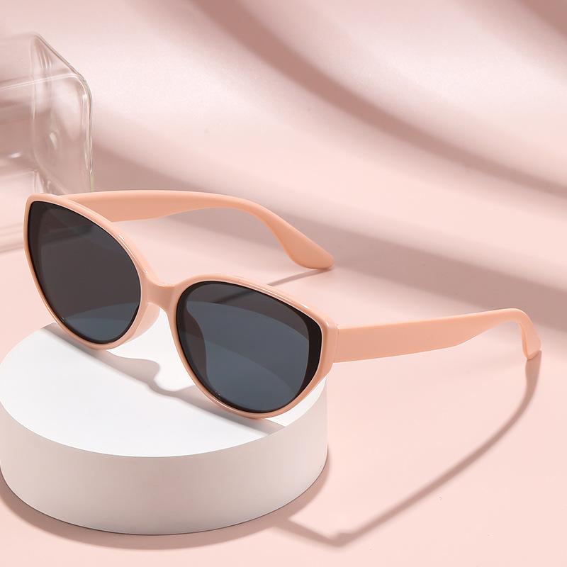 Retro cat eye sunglasses Women small Frame UV400 protection high-end outdoor sun shades for Men
