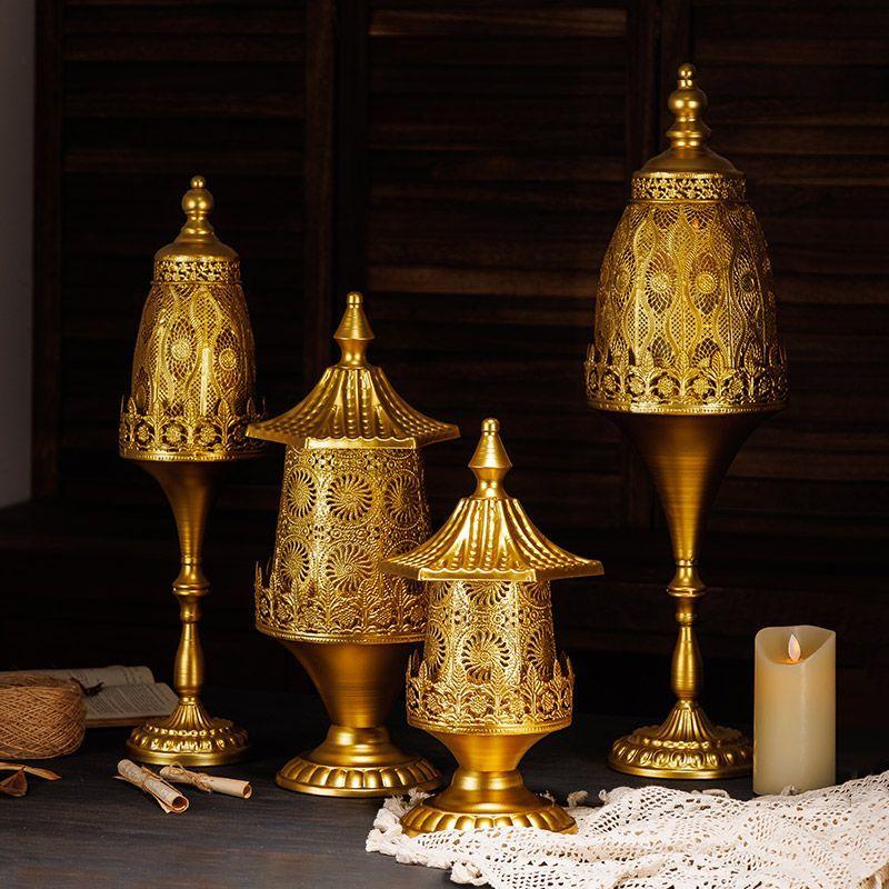 BEPAN 1PC Large Vintage and Aged Golden Electronic Candlestick, Ironwork Hollowed-out Handicraft, Photo Prop, Atmosphere Wind Light