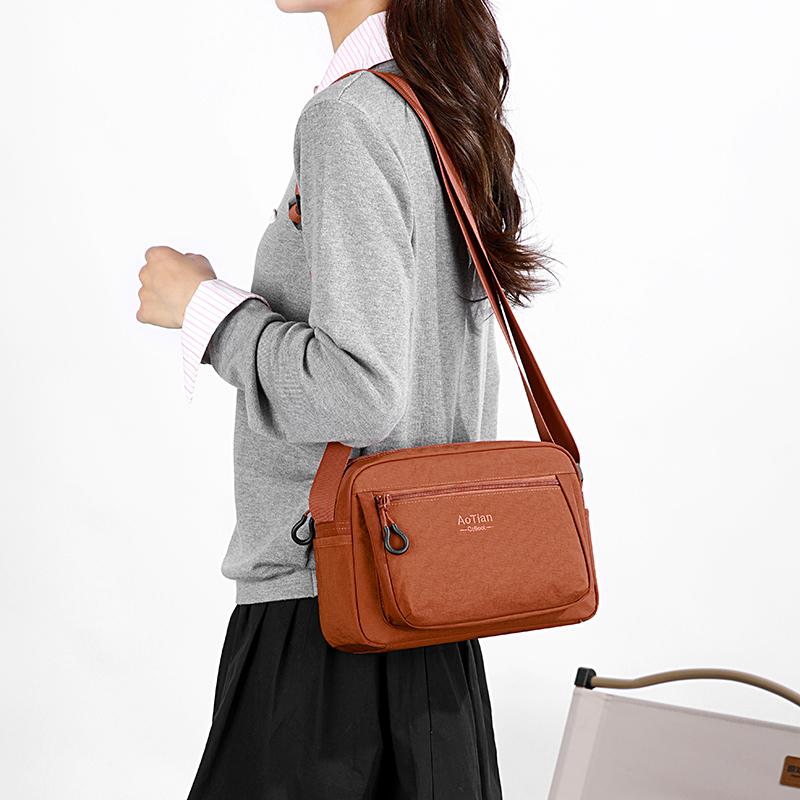 Sac bandoulière léger en nylon pour hommes femmes Sac messager décontracté à bandoulière avec poches zippées