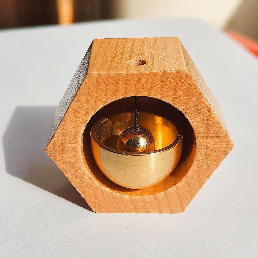 Wind chime door bell, made of beech wood and brass, magnetic car-mounted simple decorative pendant