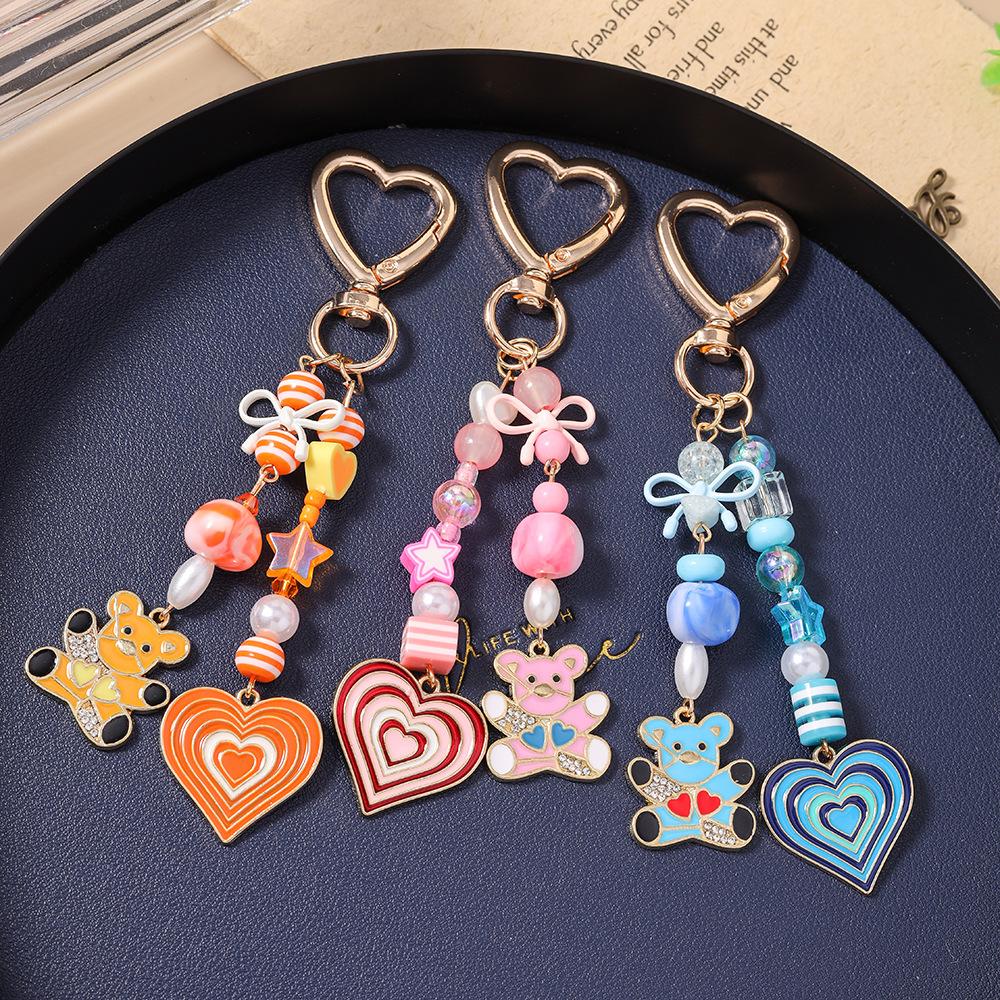 Cartoon Keychain Playful Bear Heart Keychain Beaded Key Ring Vibrant Decorative Key Chain For Key Organizer Backpack Purse