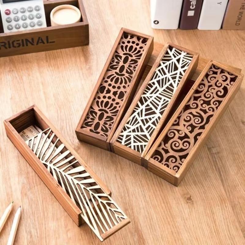 Scatola Portapenne in Legno Intagliato Retro Scatola Portaoggetti Portatile Carina per Studenti Cancelleria Multifunzionale Accessori da Scrivania Materiale Scolastico