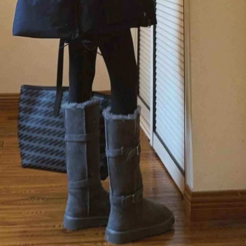 Modische vielseitige bequeme lässige Schneestiefel 2025 Herbst und Winter neu Nische Gürtelschnalle dekorative Samt lange Stiefel
