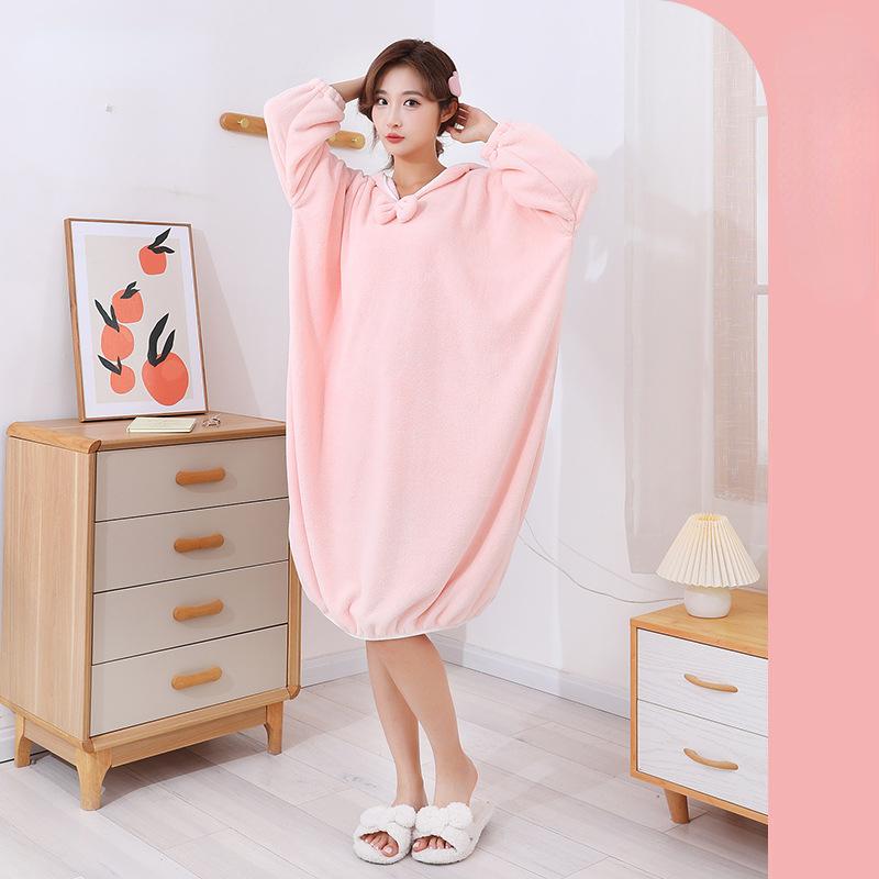 Spring/Autumn Long Home Bathrobes for Women Can Wear Absorbent Bath Towels Coral Velvet Thickened Household Hooded Long Sleeved Bath Skirts