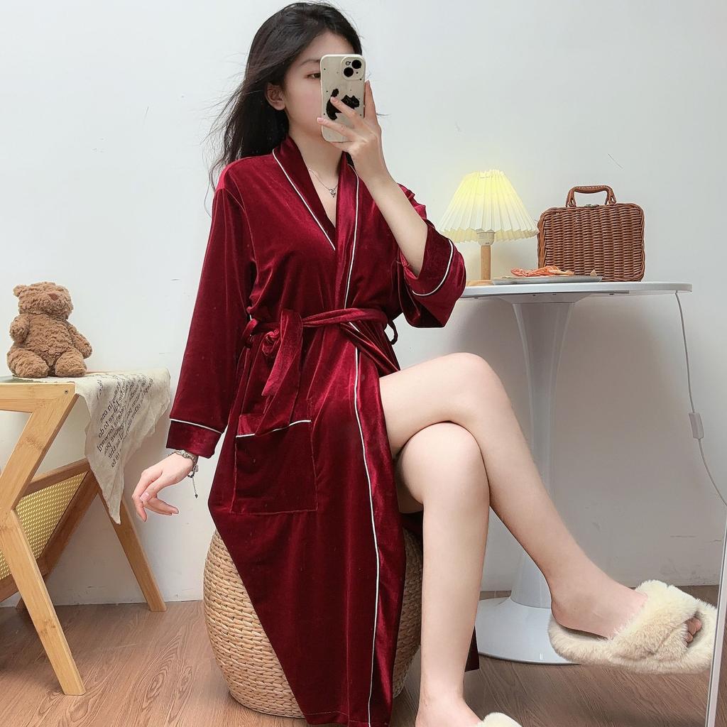 Autumn and Winter New Robe Homewear Women Long-Sleeved Golden Velvet One-Piece Bathrobe Warm Suit Robe Homewear Pajamas