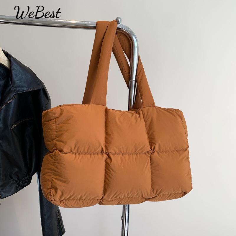 

The New Women s Bag Is A Simple Space Bag with A Soft Checkered Handle чорний