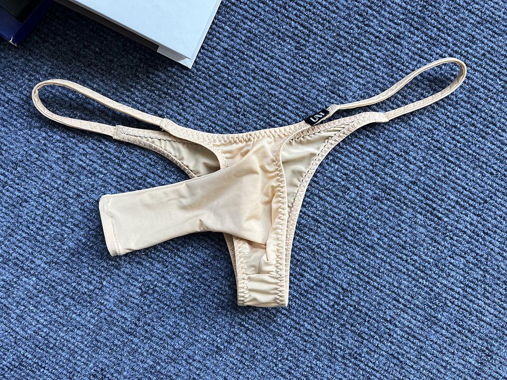 Open Cock Thongs Men Ice Silk Seamless Underwear Erotic Panties Soft Cooling Underpants Penis Sheath G-String Smooth Lingerie