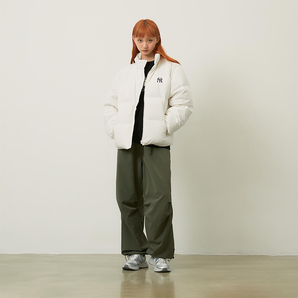 New MLB New York Yankees Basic Collection FW24 Down Jacket Unisex Cream 3ADJB0446-50CRS