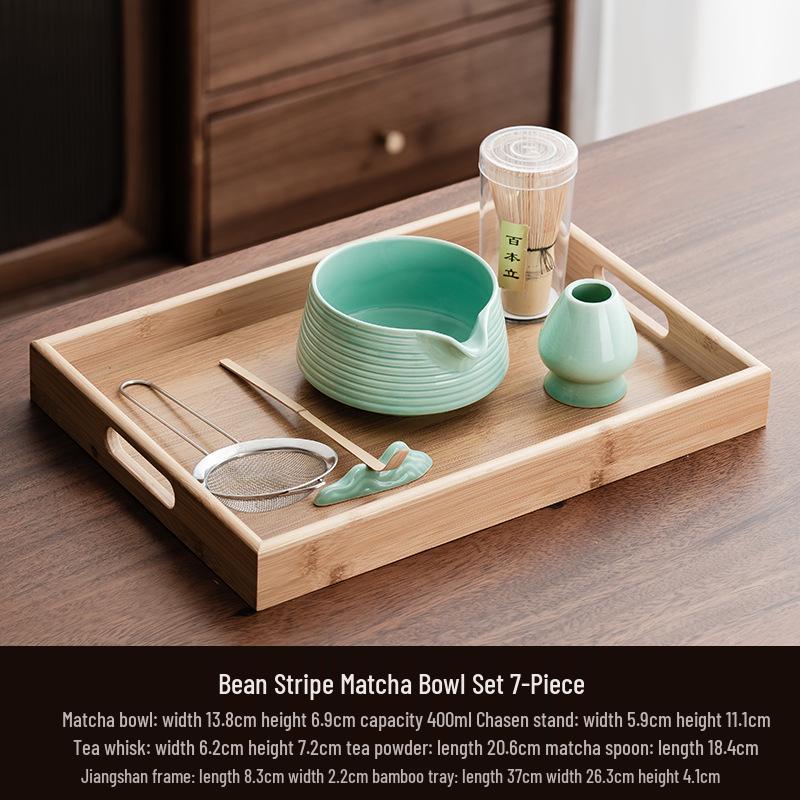 Ręcznie robiona duża japońska ceramiczna miseczka do matchy i zestaw trzepaczki