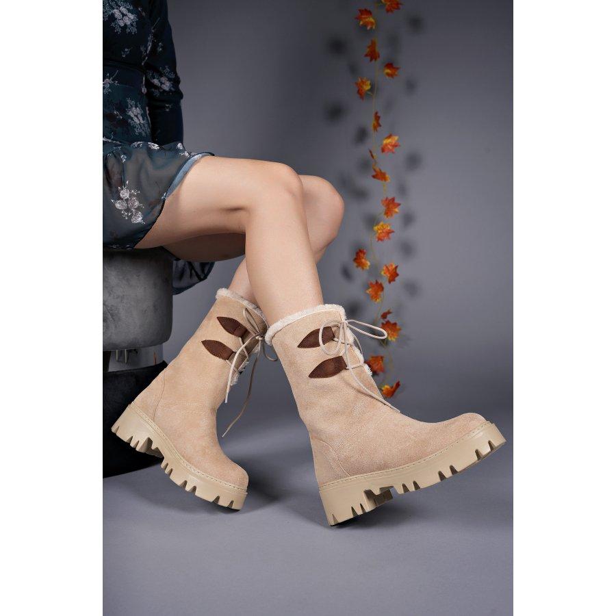 Lange Damenstiefel aus Wildleder mit dicker Sohle