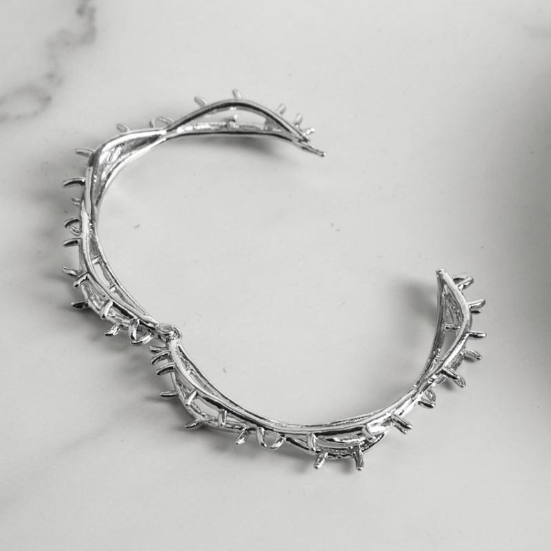 Edgy Hip Hop Style Bracelet Featuring Intricate Thorn Details For Fashion Forward Street Culture Enthusiasts
