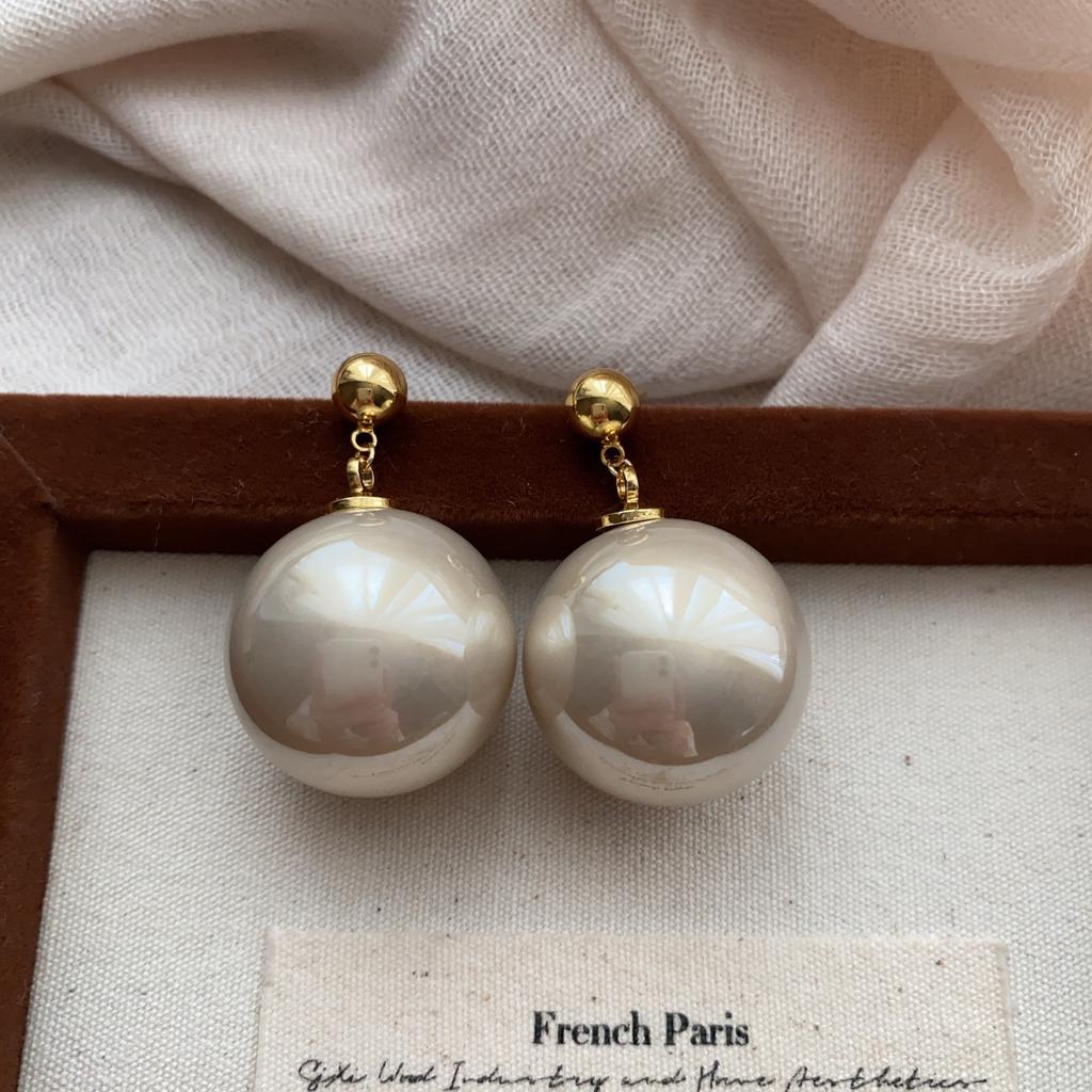 Simple Pearl Earrings Large Earrings Stud Earrings Versatile Fashion Women High-End Celebrity Temperament Light Luxury Earrings
