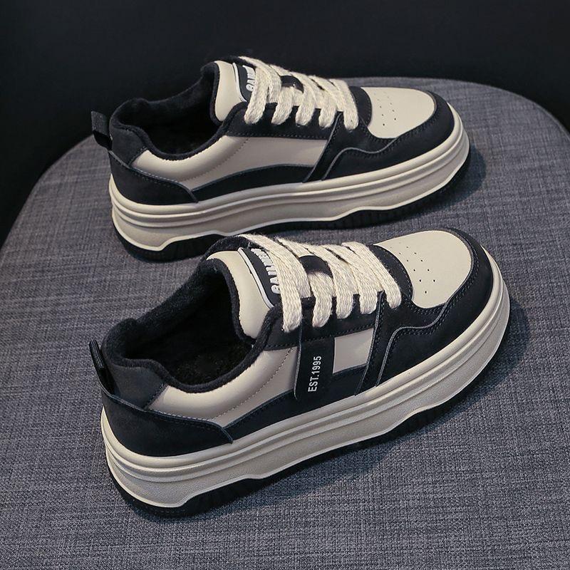 Thick baseplate shoes women's explosion 2025 spring new velvet little white shoes casual sports shoes Hong Kong style retro women's shoes