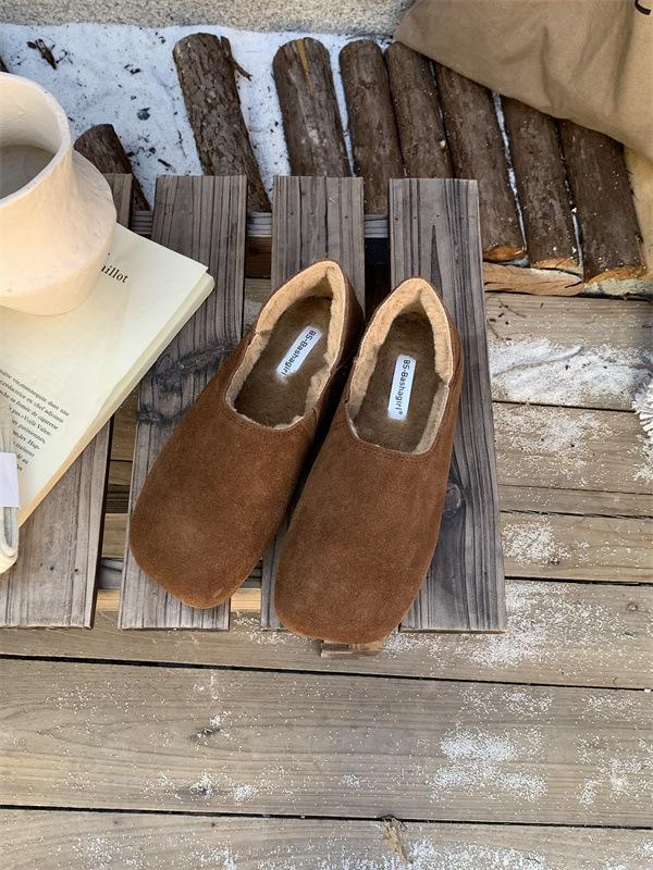 2025 autumn and winter new flat-bottomed French retro square head single shoes women's shoes velvet warm beanie shoes