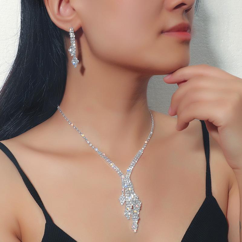 Cross-Border Hot Selling Exquisite Claw Chain Necklace and Earrings Suite Two-Piece Set Rhinestone Tassel Clavicle Dinner