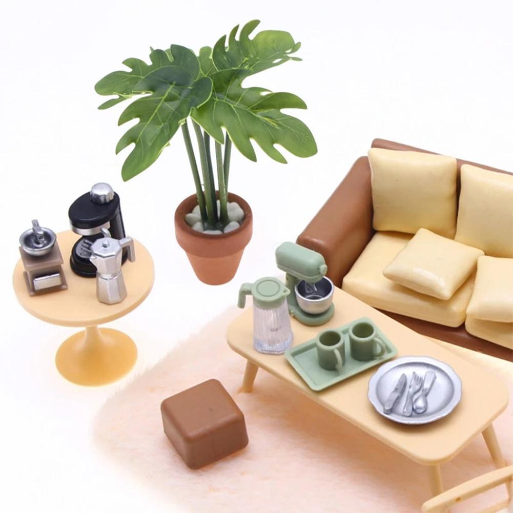 Decorative miniature artificial green plant potted for living room bedroom office landscape scenes with plastic material