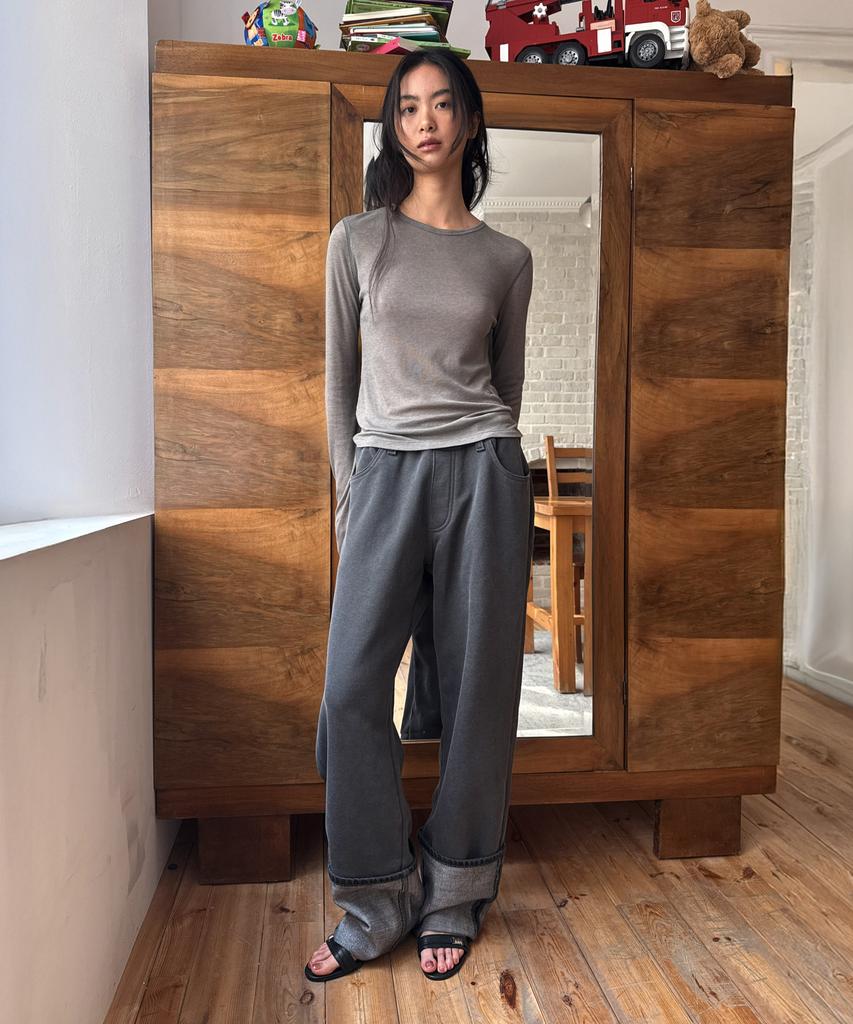 Daiaegeuneol Denim Rolled Sweat Pants (Grey)