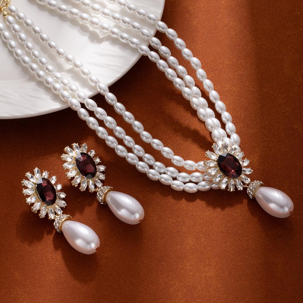 French Light Luxury High-End Necklace, Medieval Multi-Layer Pearl Pendant With Diamond Studs, Classic Retro Earrings, Necklace.