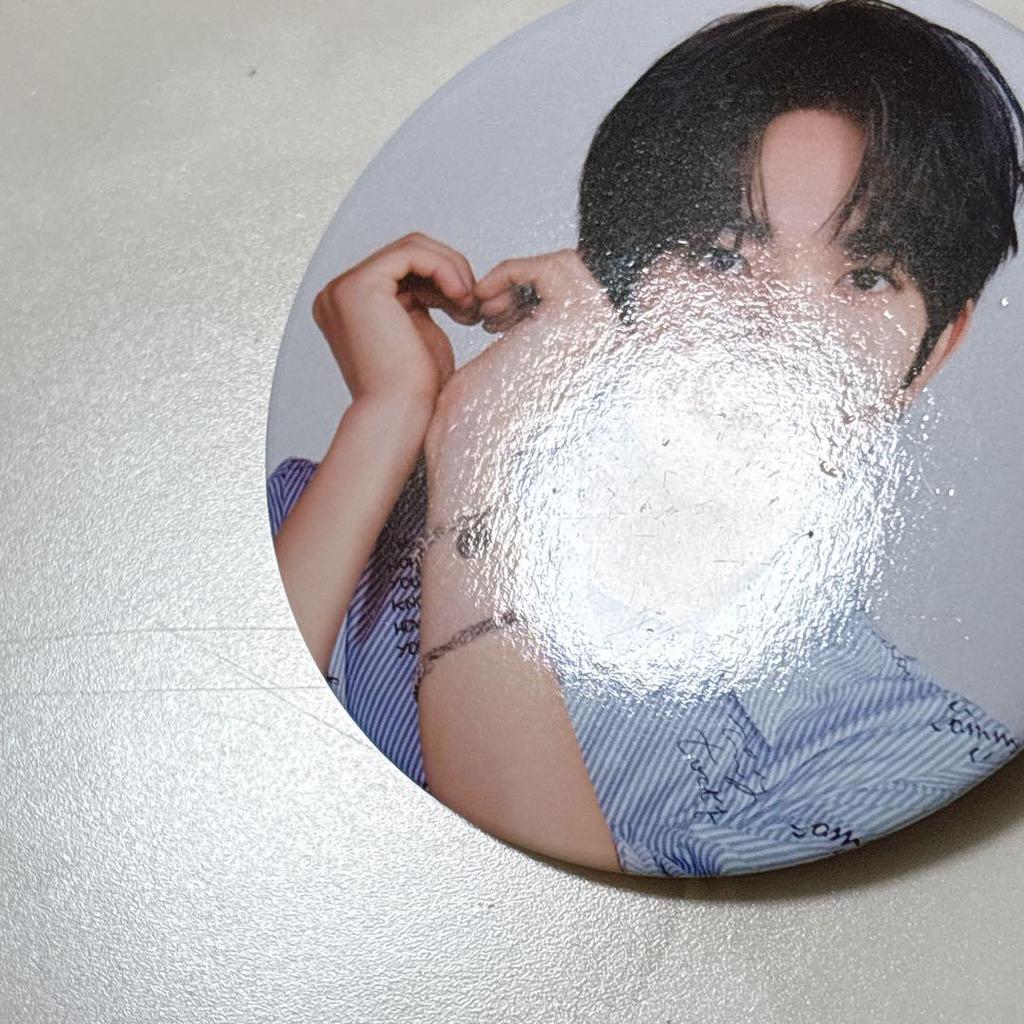 [USED] ENHYPEN Heeseung en-connect Can Badge Set of 2