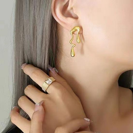 

Unique Geometric Water Drop Stud Earrings - European & American Style, Perfect for Travel & Photography. золотой