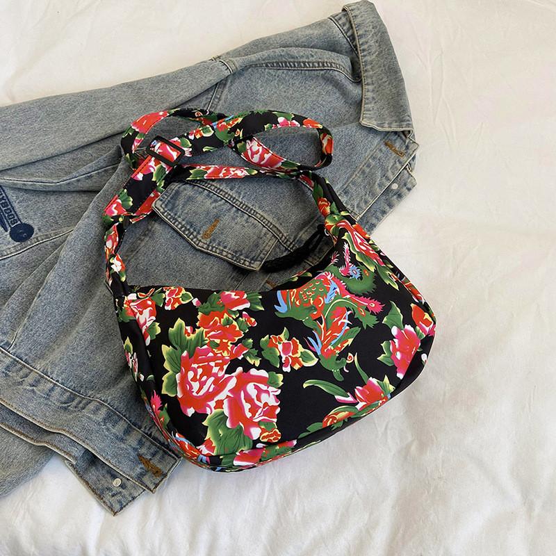 Large Capacity Nylon Vintage Shoulder Crossbody Bag For Women Street Fashion Trendy Tote Bag