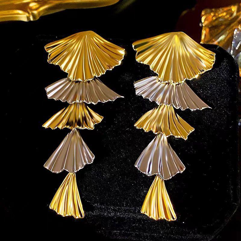 111 Silver Needle Cold Wind Ginkgo Biloba Earrings Women's European and American Exaggerated Long Metal Fringed Earrings Design Earrings