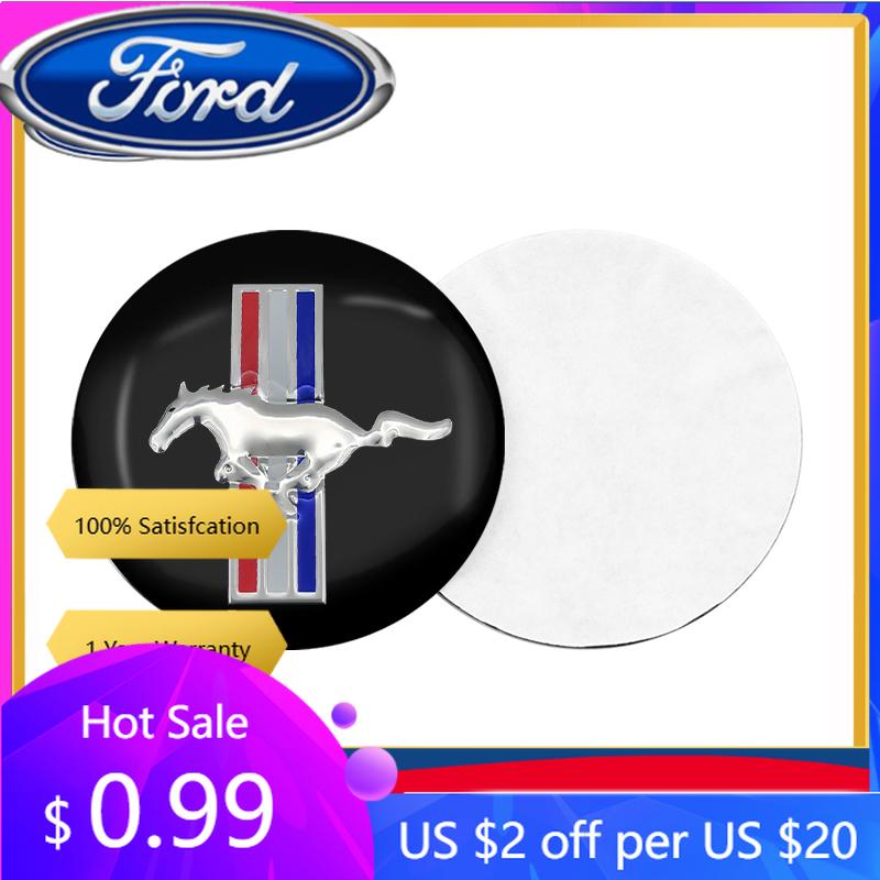 Nová 2026 Samolepka na auto Pro Ford 4ks Styling auta 56mm Krytka středového náboje kola pneumatiky auta Odznak samolepka Pro Ford Mustang FIESTA Focus Sh