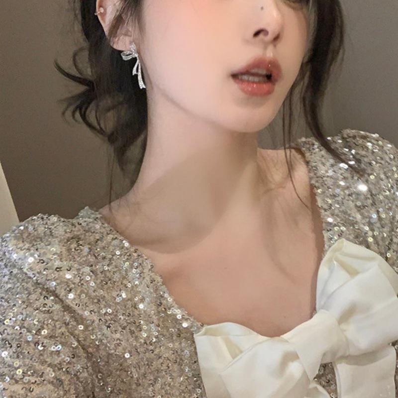 Korean Style Sweet Luxury Diamond Bow Stud Earrings - Versatile, Elegant Design for Everyday Wear