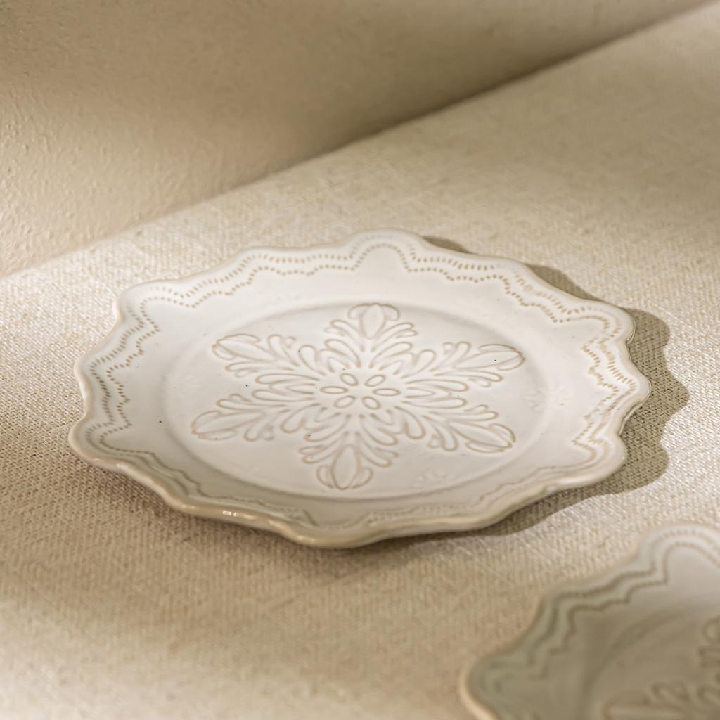 French Relief Plate, Dessert Plate, Snowflake Special-Shaped Plate, Household Ceramic Vegetable Plate, Tableware Plate, Western Food Plate.