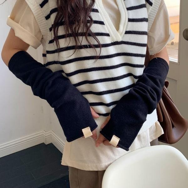 Japanese knitted wool gloves women's new autumn and winter dew finger touch screen cold-proof warm arm guard solid color long sleeves
