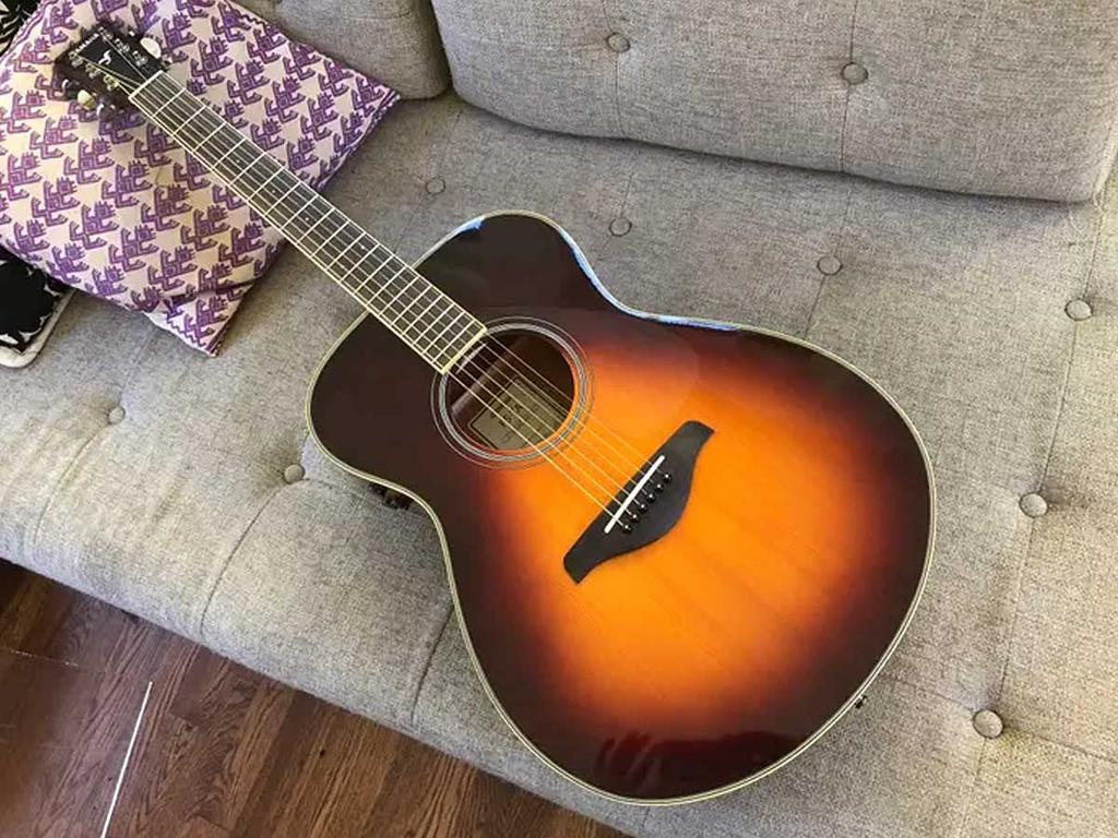 YAMAHA YAMAHA Guitar Transacoustic Guitar BS Can Use Reverb and Chorus Without Using Amps or Effects Soft Case Included FS-TA