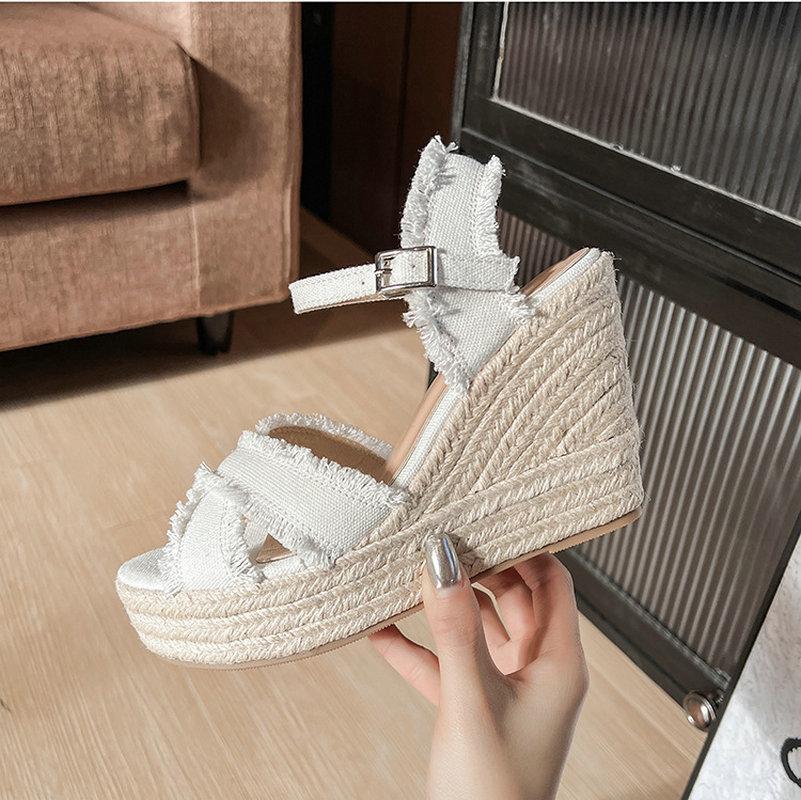 French Denim Wedge Sandals, Women'S Vacation Style, Straw Woven Thick-Soled 2025 Summer New Cross-Strap Roman Shoes