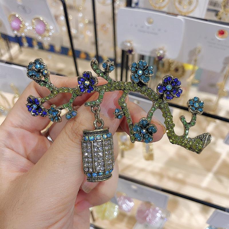 Plum Blossom Brooch Retro Rhinestone Flower Branch Lantern Fashion Potted Plant Pin Brooch Women'S Accessories