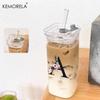 1 STÜCK 24 Buchstabenförmige Glastrinkbecher mit Deckel und Strohhalm Kaffeebecher 300ML Klarer quadratischer Trinkbecher für Kaffee Bier Milch