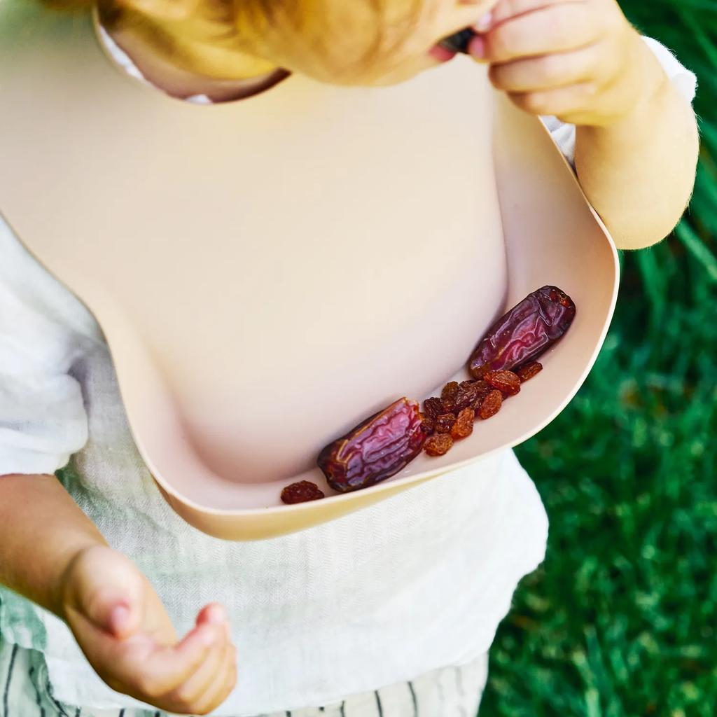 Silicone Bib for Children with Fastener Beige MinikOiOi 1 pc.
