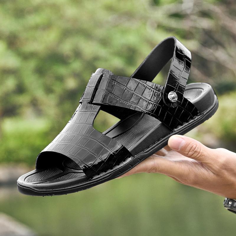 High Quality Cowhide Slippers Breathable Outdoor Walking Shoes Mens Open Toe Sandals Lightweight Luxury Brand Male Beach Sandals