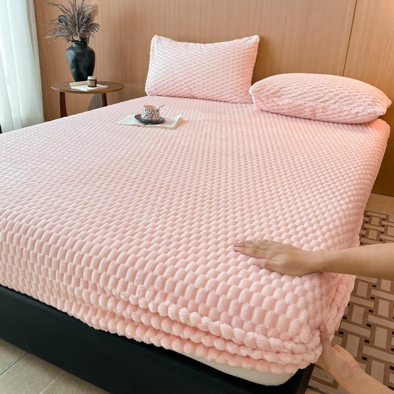 new Doudou velvet solid color fitted sheet winter warm mattress protective cover three-piece set soft and comfortable