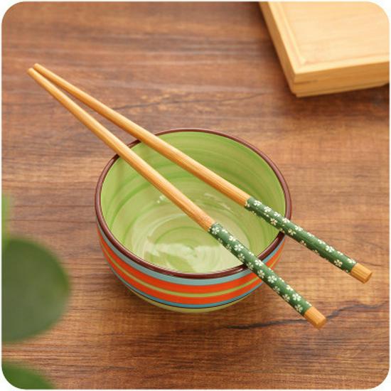 

Bamboo Frying Chopsticks - Japanese Floral Design, Family Pack, Ideal for Kitchenware, Tableware, Gifts, Hotels. зелений