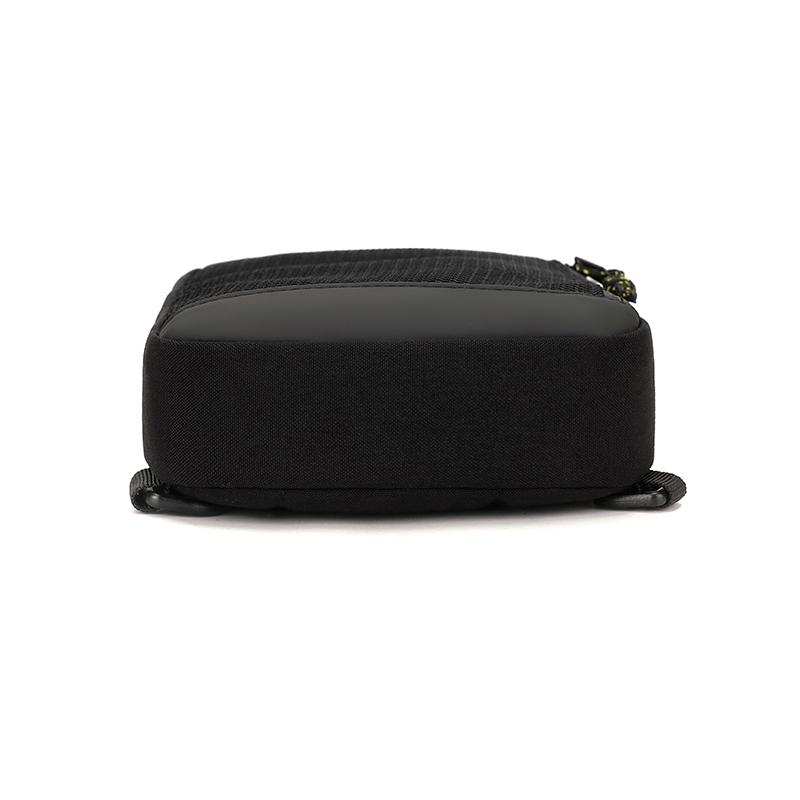 Men's Chest Bag Outdoor Sports Shoulder Bag Waterproof Lightweight Outdoor Crossbody Bag