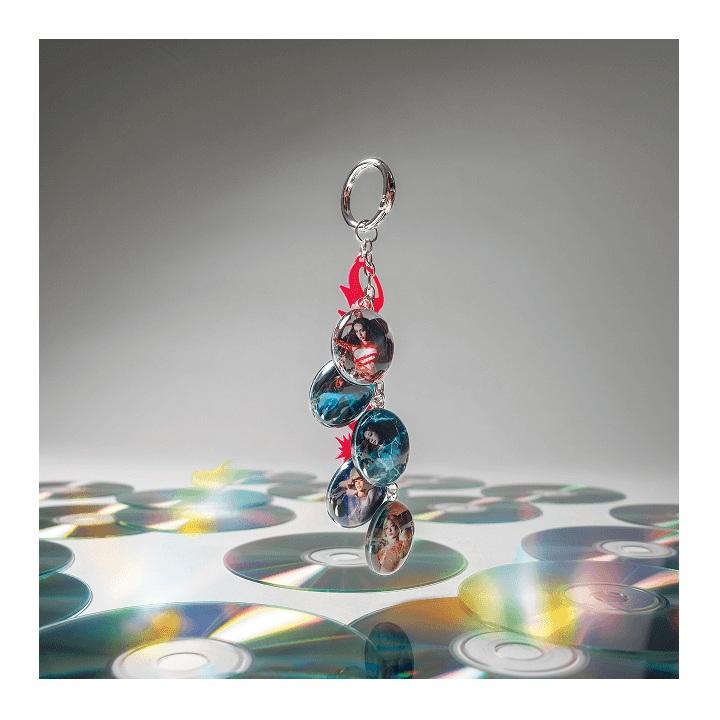 KATSEYE WILD Holographic Member Keyring