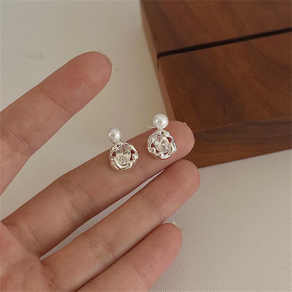 Elegant Pearl Stud Earrings Irregular Cool 925 Sterling Silver Needle Earrings Earrings Tide